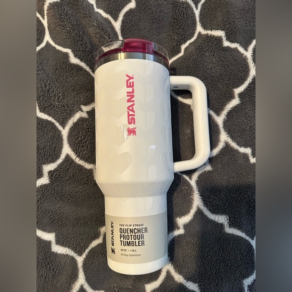 Stanley 40 oz Valentine’s Tumbler - Picture 1 of 6